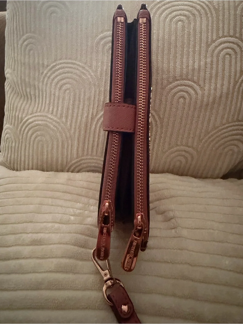 Michael Kors Dusty Rose Saffiano Leather Wristlet Wallet • Rose Gold Hardware